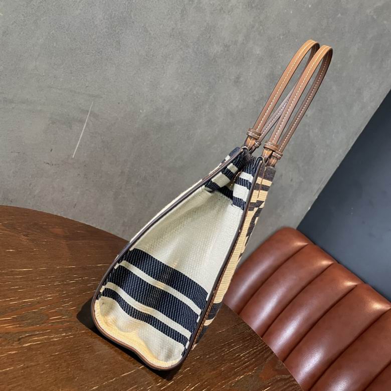 0078 26.5X34X11cm TB 3