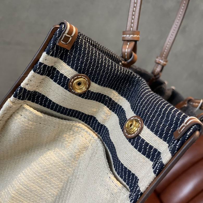 0078 26.5X34X11cm TB 7