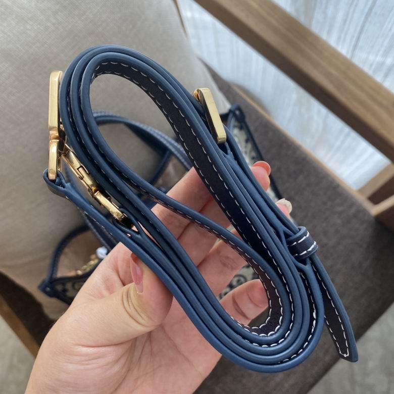 072 29X36X13.4cm TB 9