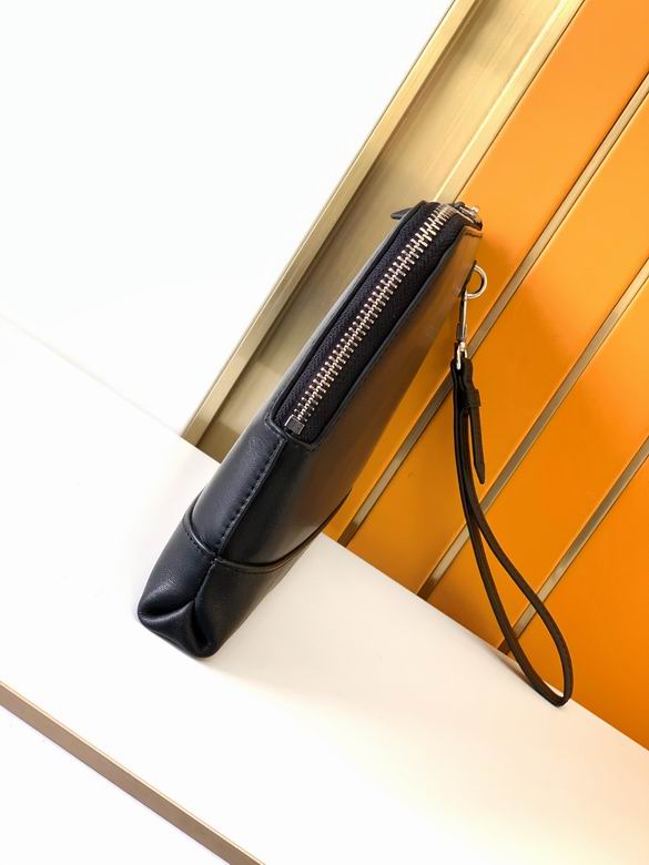 1167 28X19.5X4cm XM 2