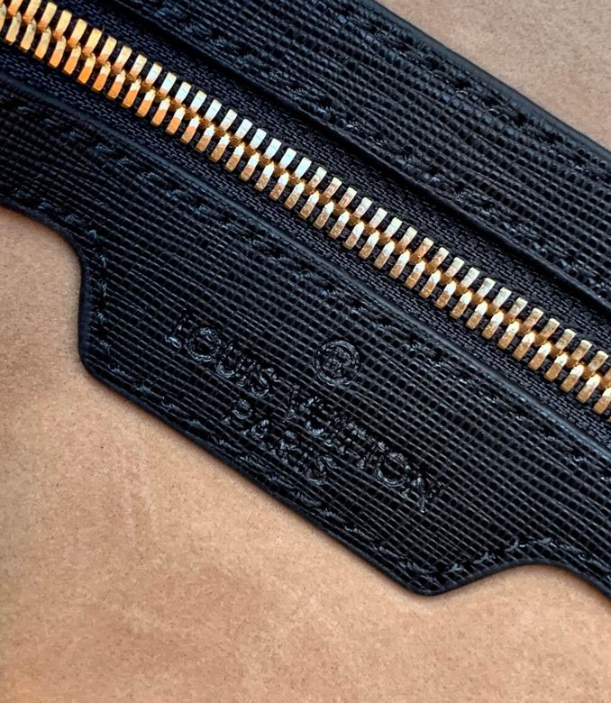 423 28X18.5X5.5cm XM 10