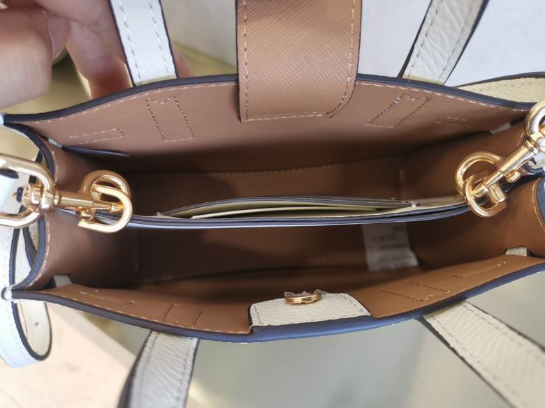 711 20X15X8.5cm TB 3色 25