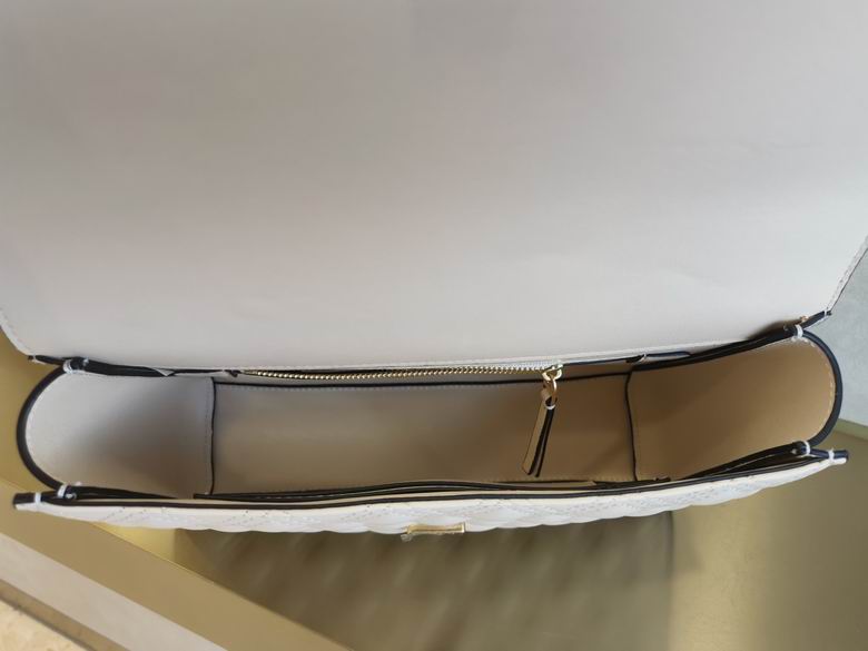 756 27X18X8.3cm TB 3色 24