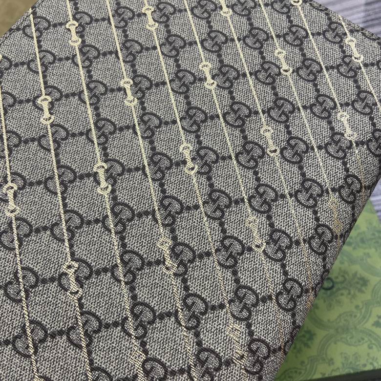 774345 18X26X6cm MP 7