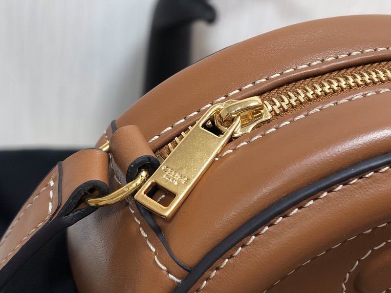 Celine 101703 16x12.5x4cm ss 01 (8)_