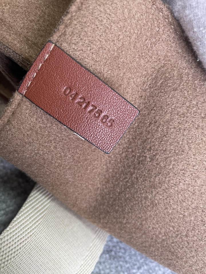 Chloe Woody 6052 37x26x12cm CN1 (27)