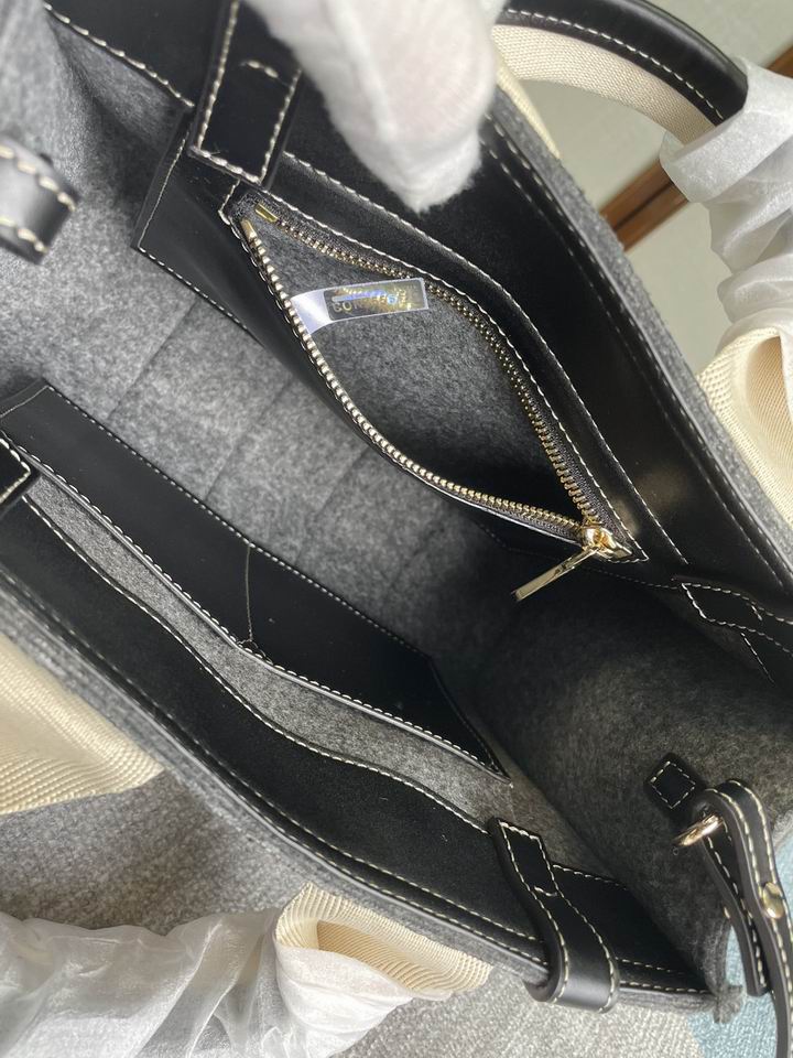 Chloe Woody 6053 26.5x20x8cm CN (17)