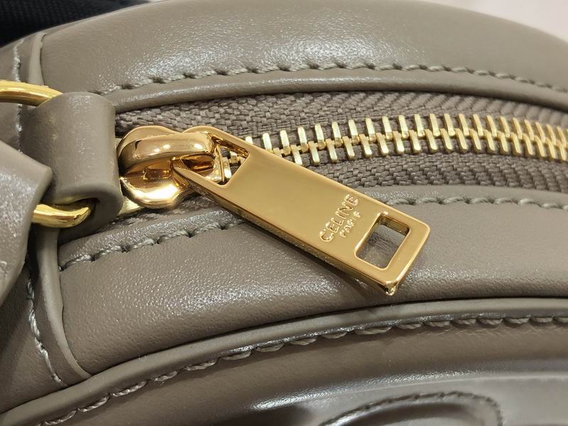 Cuir Triomphe 16x12.5x4cm ss 02(14)_