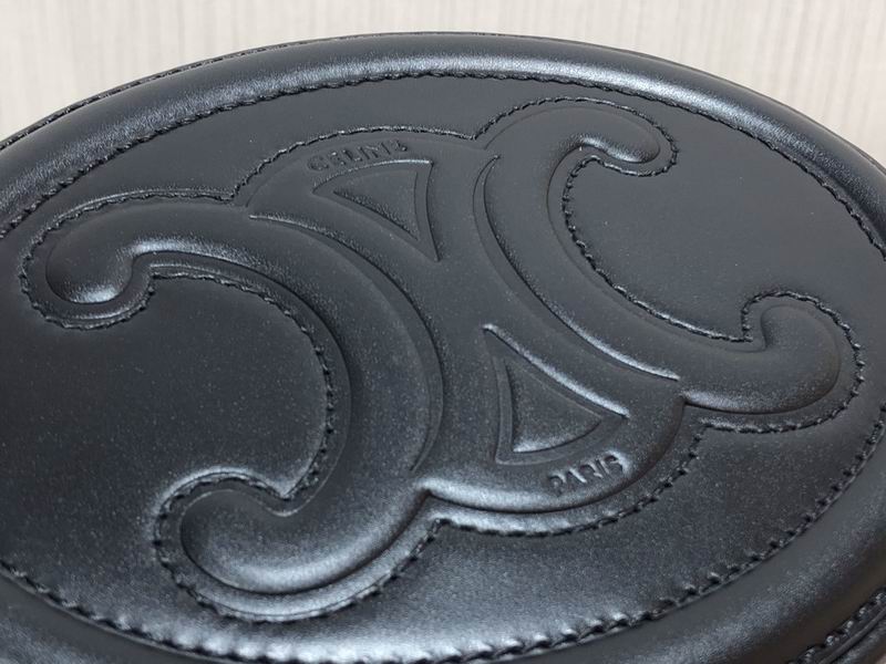 Cuir Triomphe 16x12.5x4cm ss 02(20)_