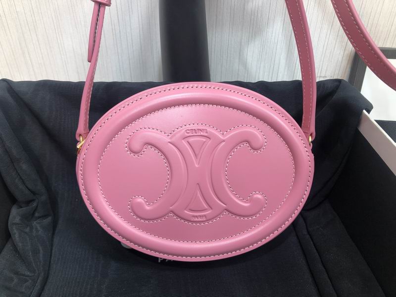 Cuir Triomphe 16x12.5x4cm ss 02(3)_