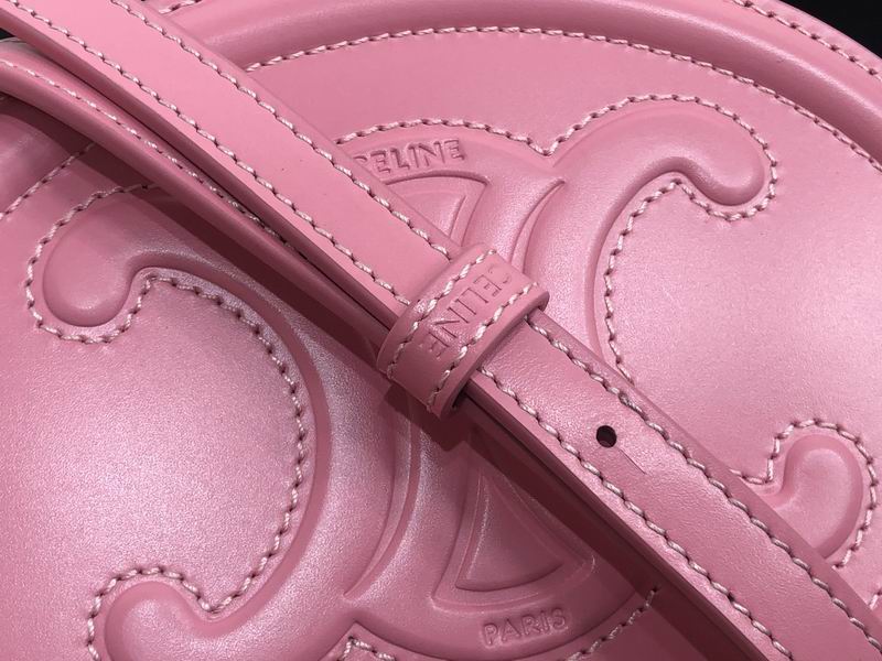 Cuir Triomphe 16x12.5x4cm ss 02(7)_