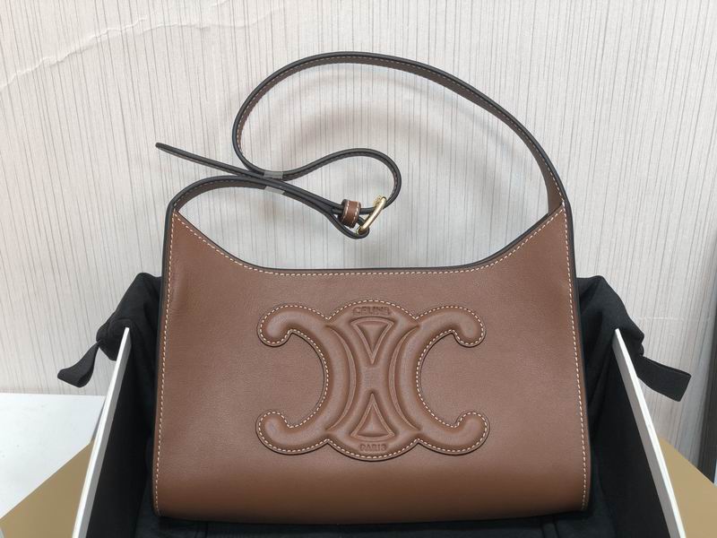 Cuir Triomphe 198153 24x13x5cm ss 04(11)_