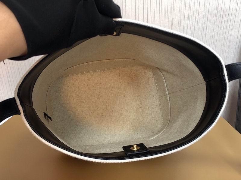 Cuir Triomphe 198243 30x22x13cm ss 21 (22)_