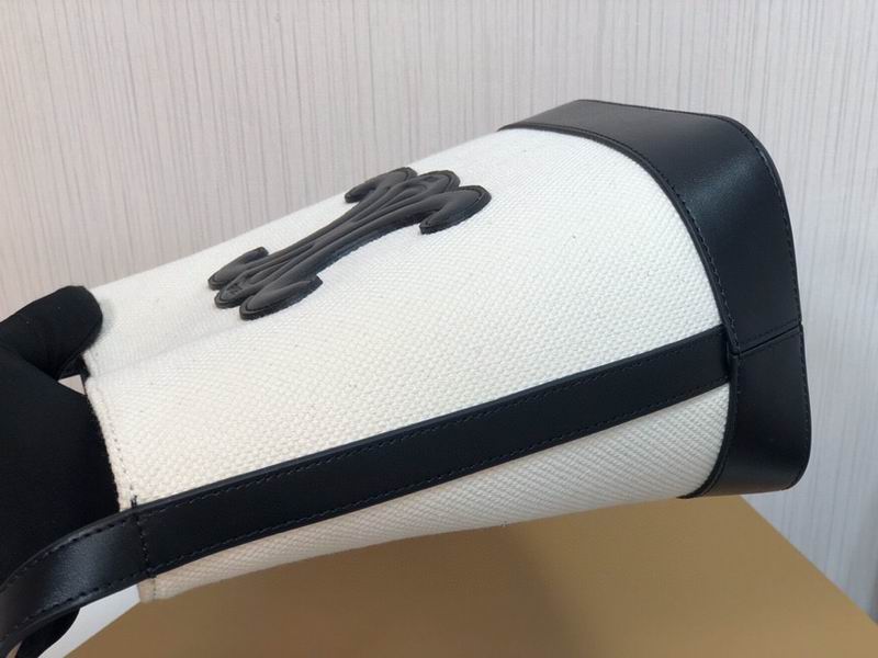 Cuir Triomphe 198243 30x22x13cm ss 21 (24)_