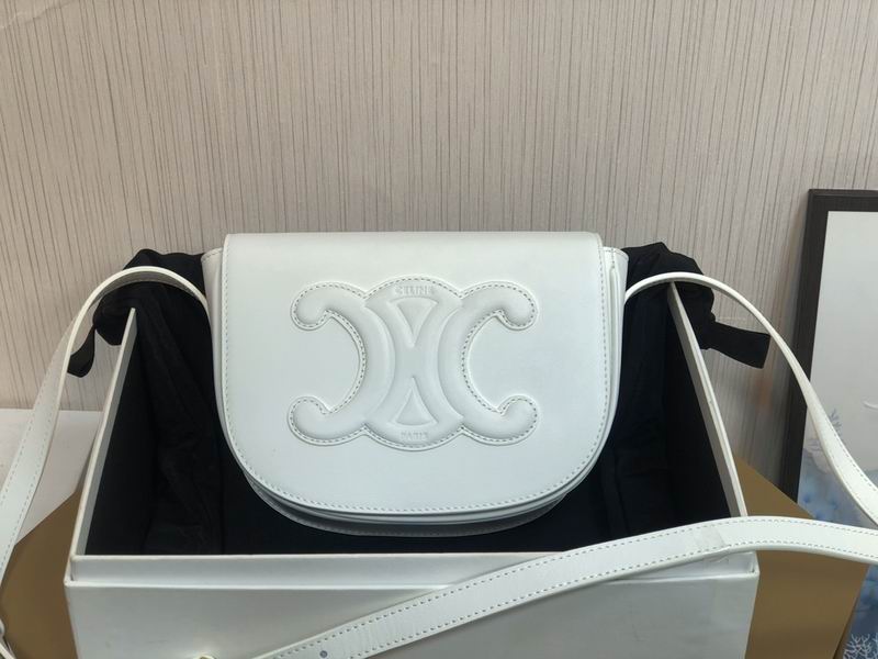 Cuir Triomphe 198263 18.5x15x7cm ss 01 (8)_