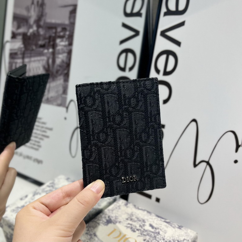 Dior CH138 8 2x11 2cm CC1_4