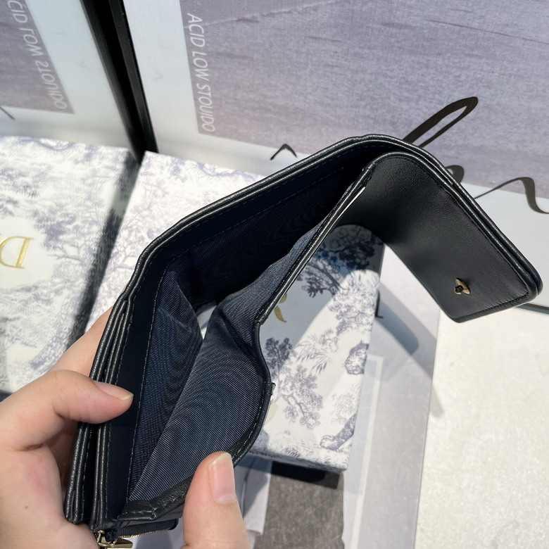 Dior S2057 10x8 5x2cm CC_8