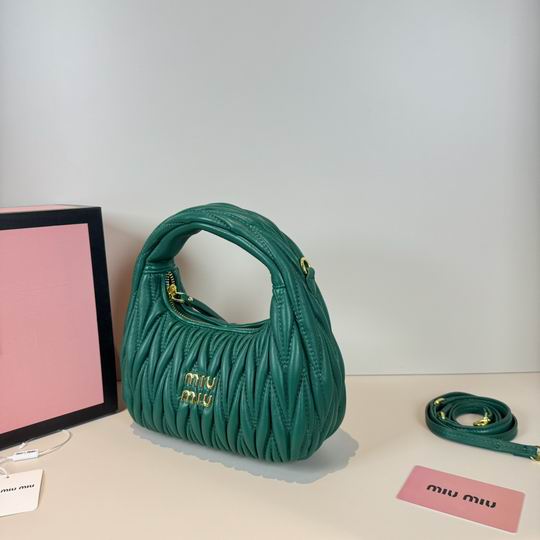 Miumiu 803 21x22x7cm zy3_4