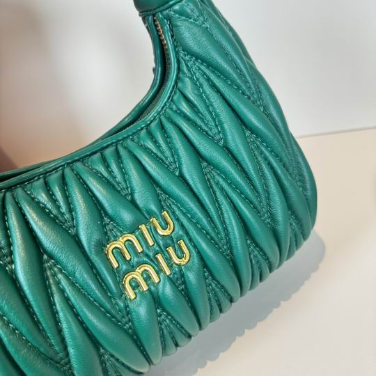 Miumiu 803 21x22x7cm zy3_8