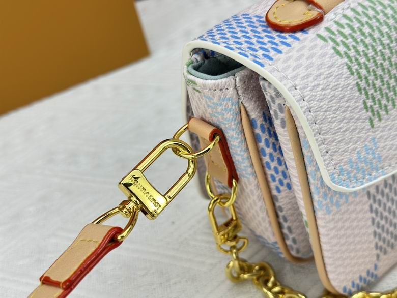 N40749 M46914 21.5X13.5X6cm YG 2色 16