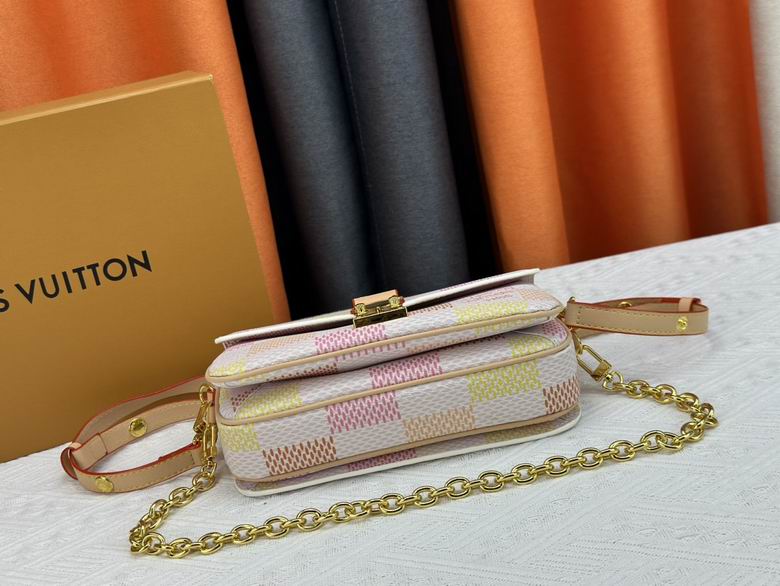 N40749 M46914 21.5X13.5X6cm YG 2色 5