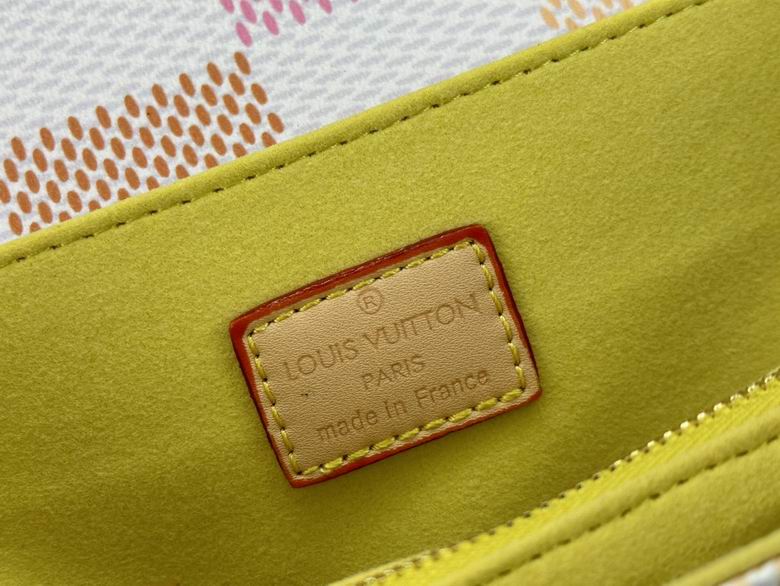 N40749 M46914 21.5X13.5X6cm YG 2色 9