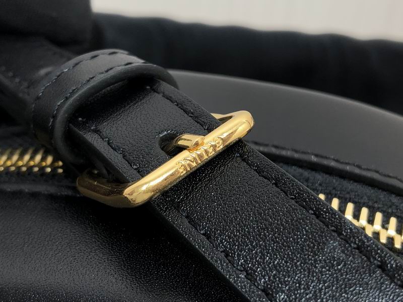 Oval Cuir Triomphe 20x15x6cm ss 01 (17)_