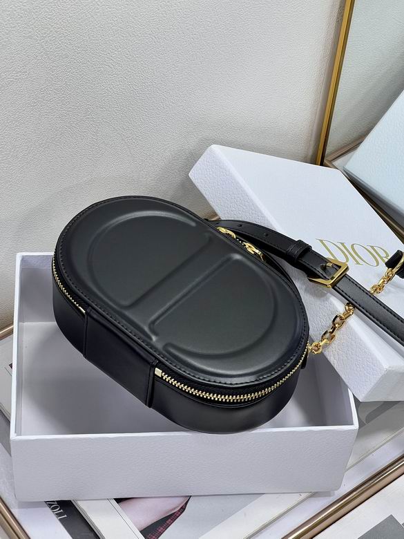 Signature 18X11X6.5cm 040507 YG 3色 3