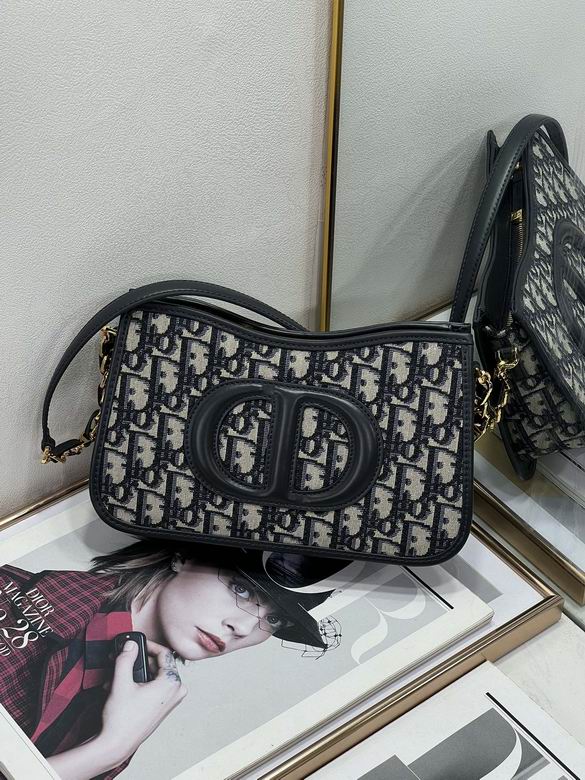 Signature Hobo 8804-1 23.5X14.5X6cm YG 1