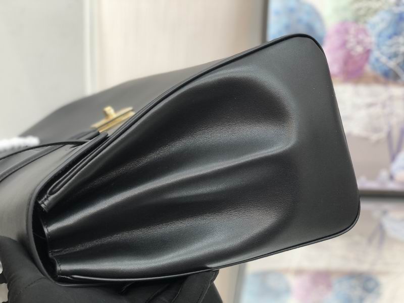 Soft 16 194043 38x26x18cm ss 07 (15)_