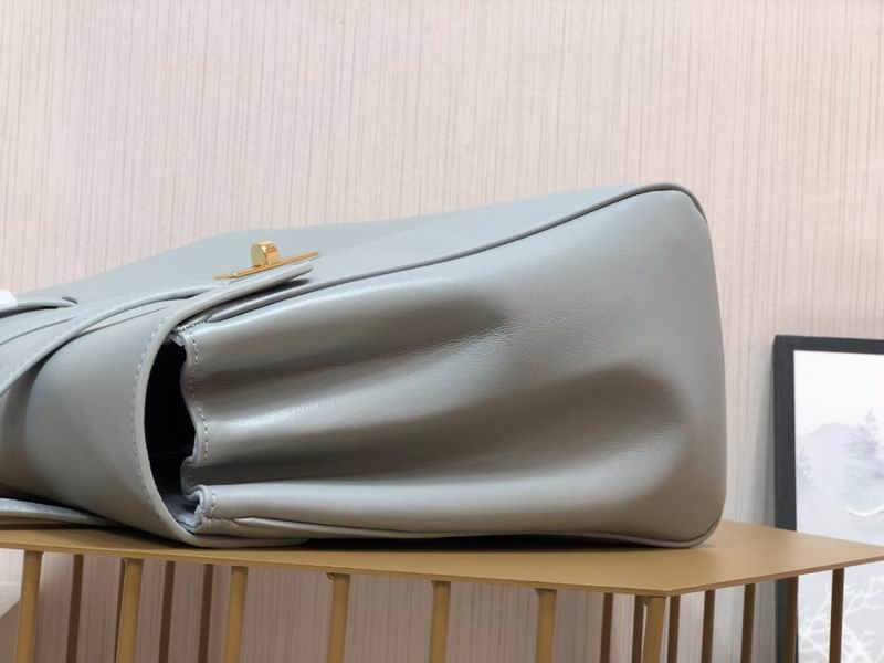 Soft 16 168118 32X24X15cm ss 06(32)_