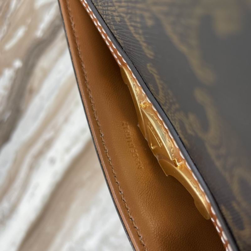 Triomphe 188423 18.5x14x6cm ss 49 (78)_