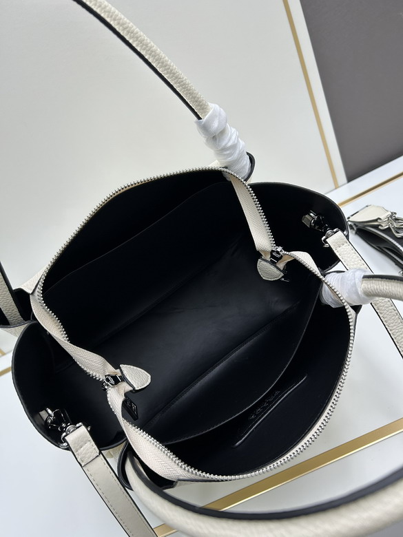 Prada 66206 32x26x13cm jj1_7