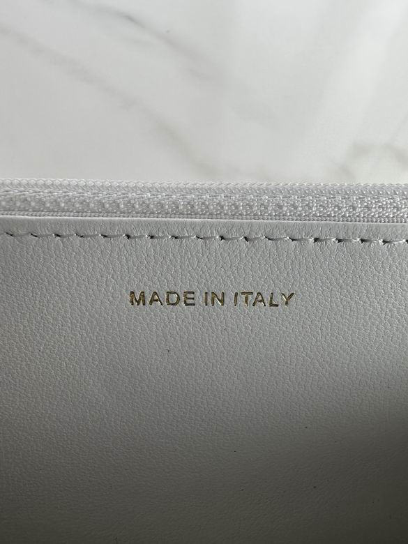 0957 19X11.5X7cm BL 2 (18)