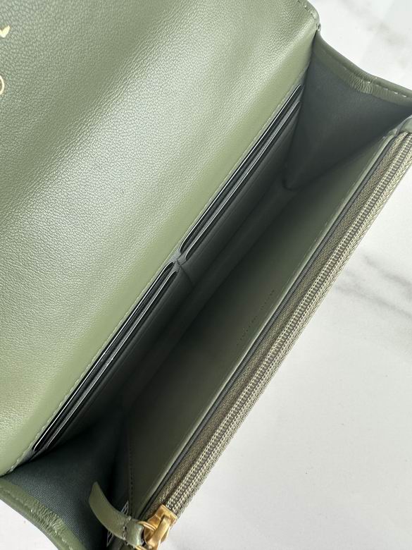 0957 19X11.5X7cm BL 5 (17)