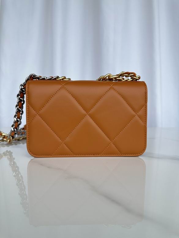 0957 19X11.5X7cm BL 6 (11)