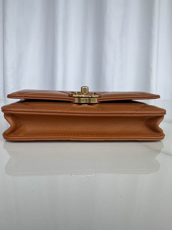 0957 19X11.5X7cm BL 6 (12)