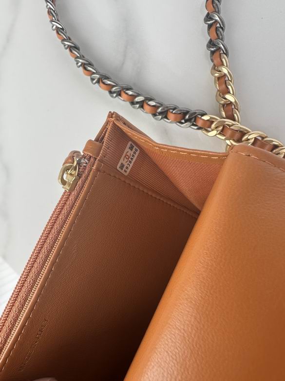 0957 19X11.5X7cm BL 6 (17)