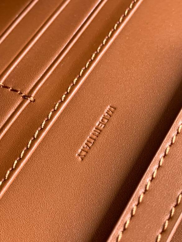 10J733 19.5X4.5X12.5cm SF 3色 8