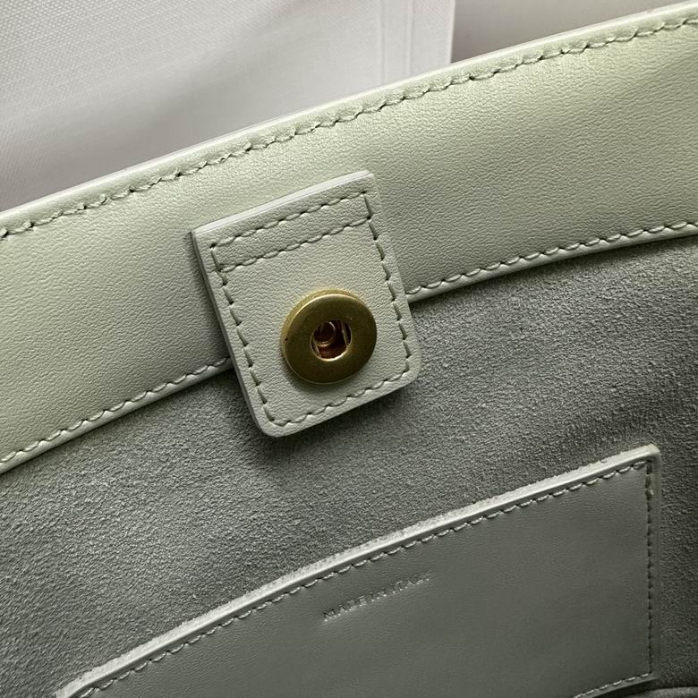 10L433 19.5X16X7cm SF 6