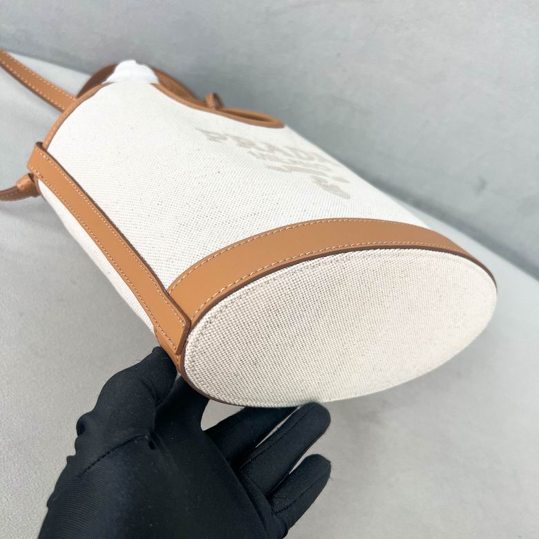 1BE074 21X18X9cm YG 7