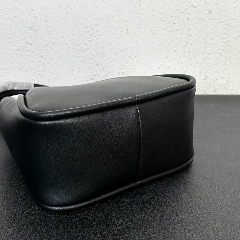 1BG539 25X18.5X12.5cm YG 3色 13