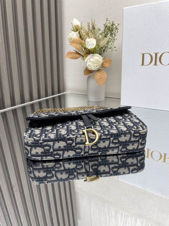 2045 21.5X12.5X3.7cm WO 5