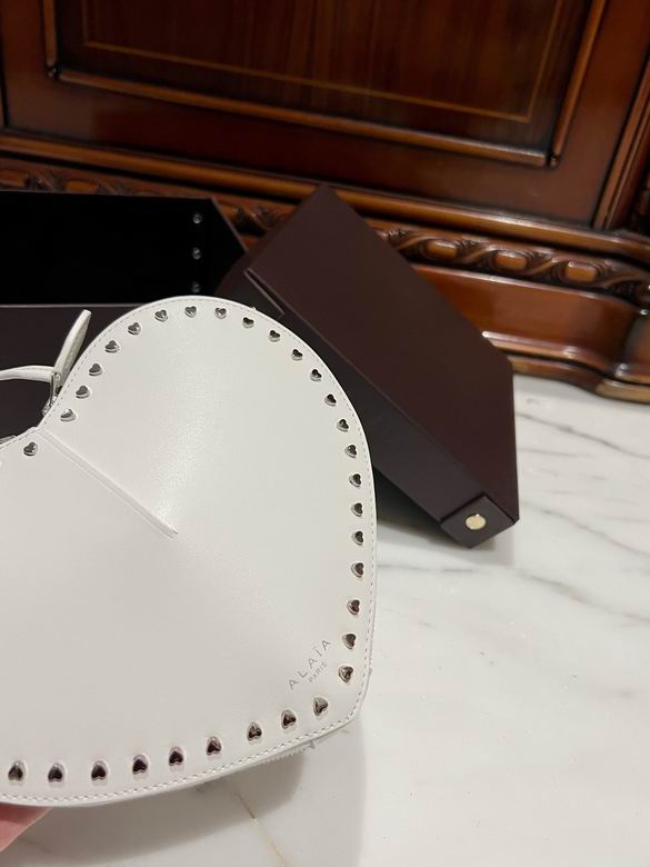 5527 16.5X17.5X8cm HX 15