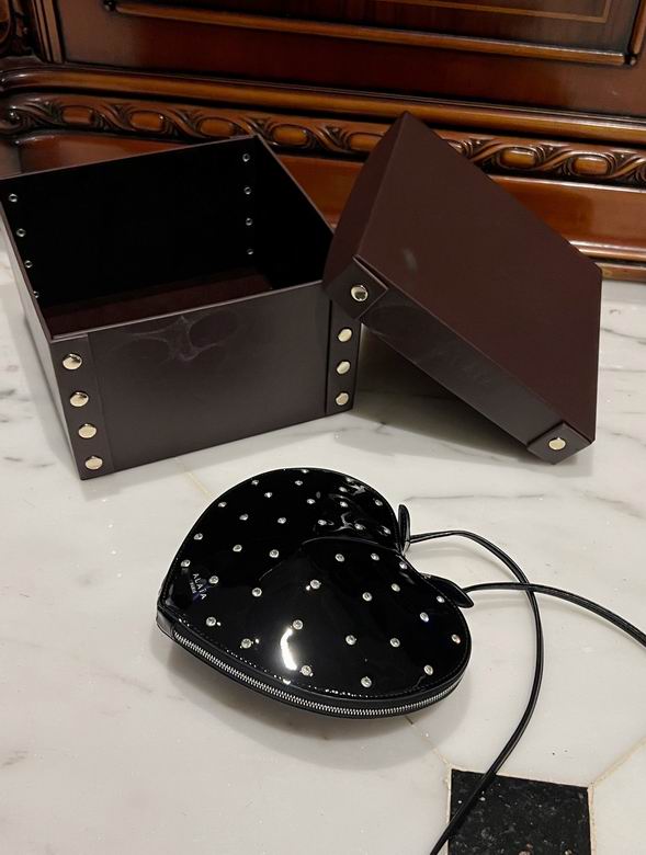 5527 16.5X17.5X8cm HX 41