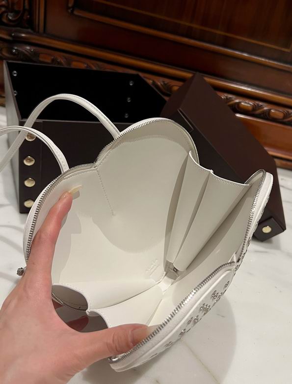 5527 16.5X17.5X8cm HX 79