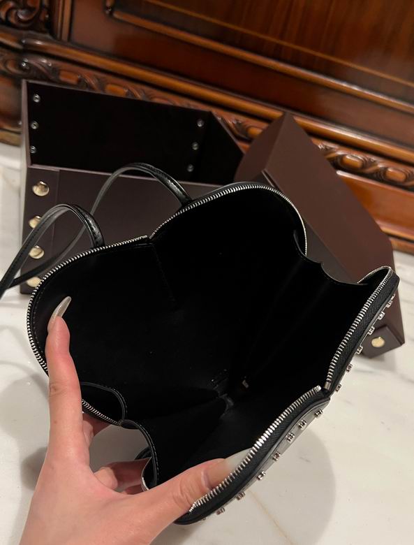 5527 16.5X17.5X8cm HX 8