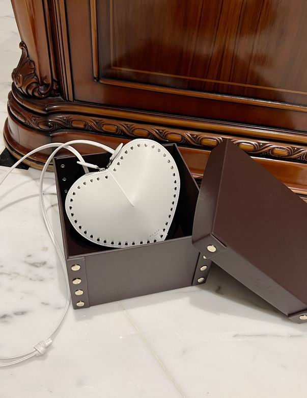 5527 16.5X17.5X8cm HX 9