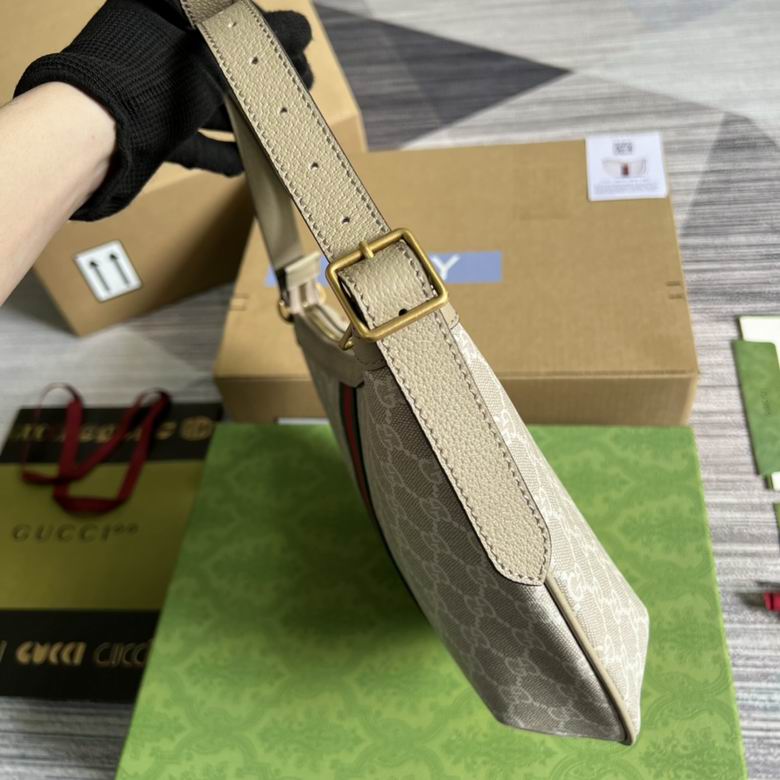 598125 30X22X5.5cm MP 3