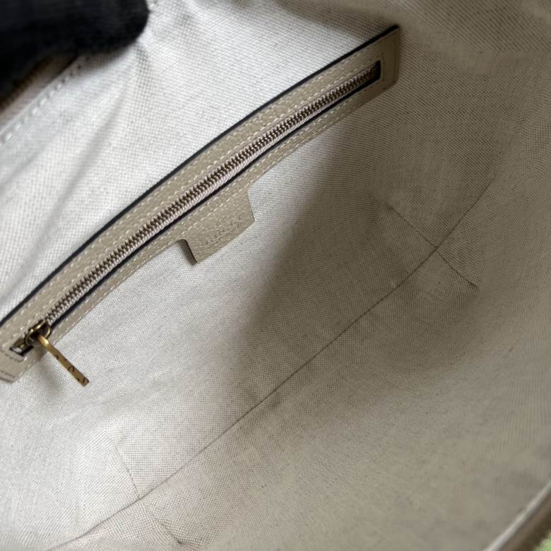 598125 30X22X5.5cm MP 8